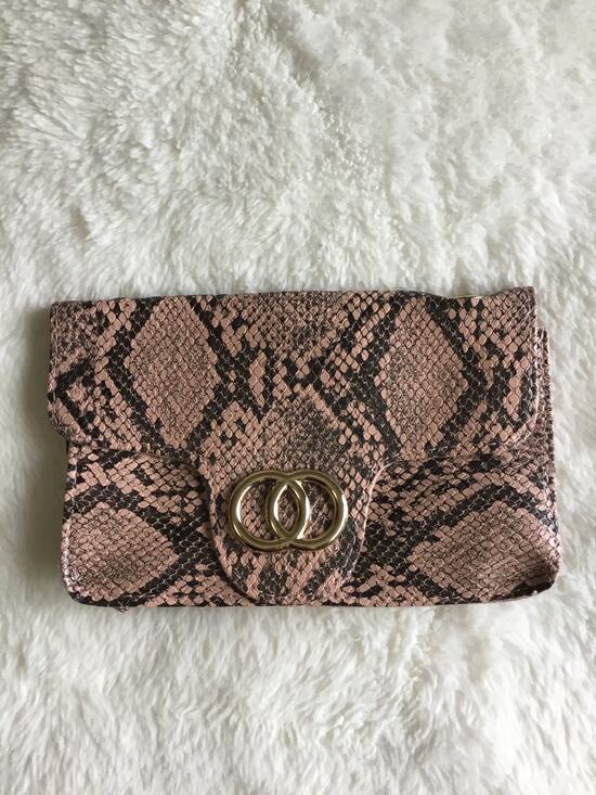 Shopeunoia Boutique Handbags - Blush Faux Snake Leather Metal Rings Gold Chain Crossbody Bag